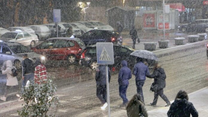 sada-znamo-kada-nas-ocekuju-sneg-i-kisa:-meteorolog-objavio-koji-delovi-srbije-su-prvi-na-udaru