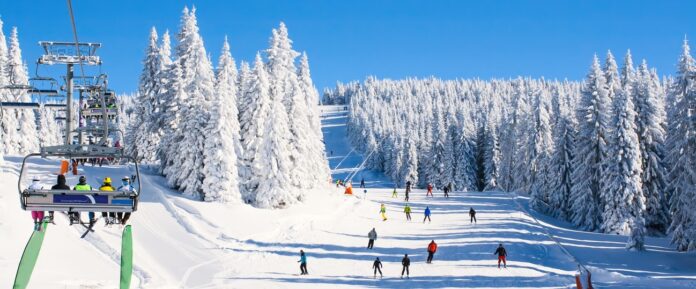 jedino-mesto-u-evropi-gde-sampanjac-mozete-da-pijete-iz-hotela,-a-prakticno-na-ski-stazi:-srpska-planinska-kraljica-postaje-omiljena-lux-destinacija