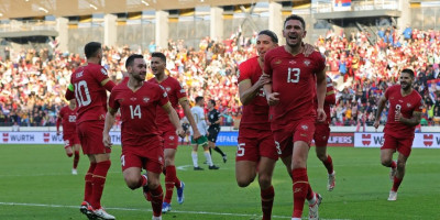 zvezda-dobila-zestoku-konkurenciju!-sevilja-i-fiorentina-zele-srpskog-reprezentativca!