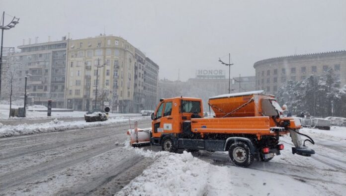 rhmz-najavio-novi-talas-zahladenja:-spremite-jakne-i-kapute-ponovo-nam-stize-sneg