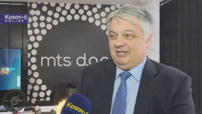 lucic-u-severnoj-mitrovici:-ponosni-smo,-telekom-veoma-bitna-kompanija-za-srbe-na-kim-(video)