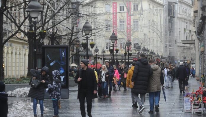 neobicna-molba-rusa-u-knez-mihailovoj-raznezila-srbe:-“ovo-je-vrhunac-ljubavi,-zaplakao-sam-kad-sam-video”-(foto)