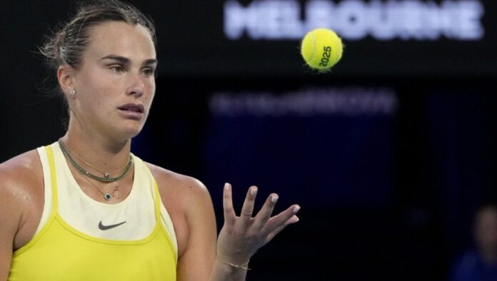 sta-joj-bi?-arina-sabalenka-bezobraznim-potezom-sokirala-teniski-svet-(video)