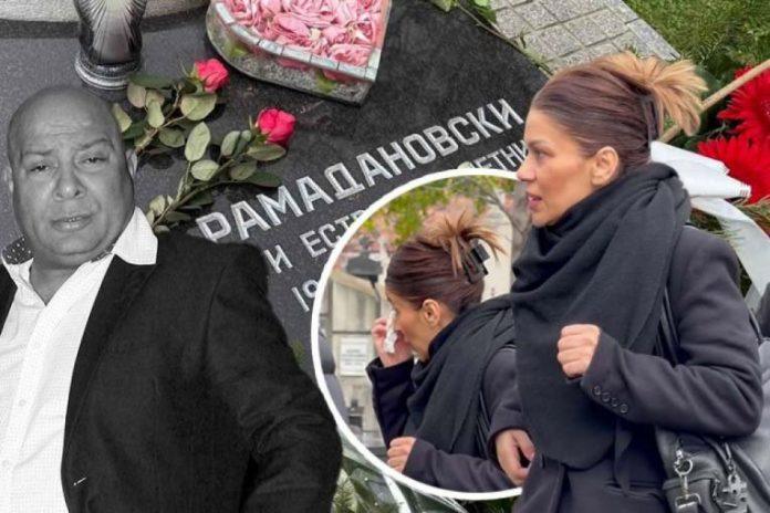 razarajuca-scena-na-pomenu-dzeja-ramadanovskog:-jauci-mine-kostic-odzvanjali-grobljem,-pevacicu-jedva-smirili!-(video)