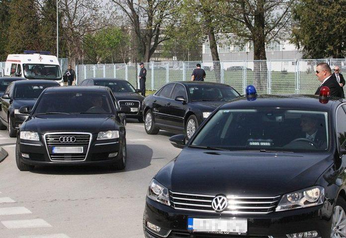 lada-niva,-skoda,-mercedes:-komsije-prodaju-68-sluzbenih-vozila-razlicitih-marki-i-godista-–-cene-od-166-do-7.040-evra