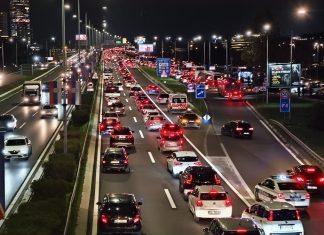 NA GRANIČNIM PRELAZIMA KAMIONI ČEKAJU I DO ŠEST SATI Presek stanja na putevima tokom večeri: Evo gde su bile velike gužve na-granicnim-prelazima-kamioni-cekaju-i-do-sest-sati-presek-stanja-na-putevima-tokom-veceri:-evo-gde-su-bile-velike-guzve