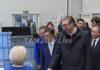 “Uvešću ovaj sistem u Vladu, da ne dođu u 9h na posao, a odu u 10.30h”! Vučić obilazi fabriku Yusei Machinery “uvescu-ovaj-sistem-u-vladu,-da-ne-dodu-u-9h-na-posao,-a-odu-u-10.30h”!-vucic-obilazi-fabriku-yusei-machinery