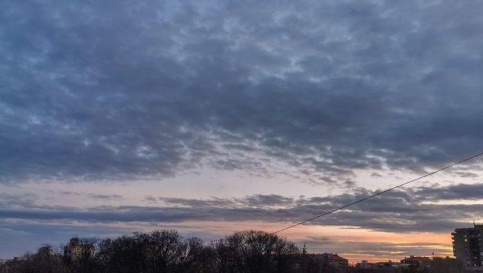 stizu-nam-vedri-i-suncani-dani:-veceras-i-sutra-magla-i-kisa,-a-evo-kada-dolazi-do-potpunog-preokreta