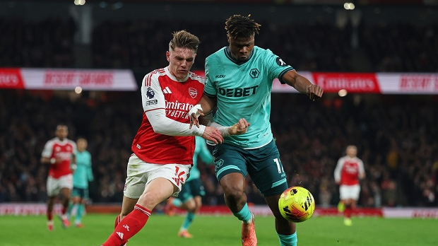 Аутоголови-коштали-Вулвсе,-Арсенал-у-надокнади-до-важна-три-бода