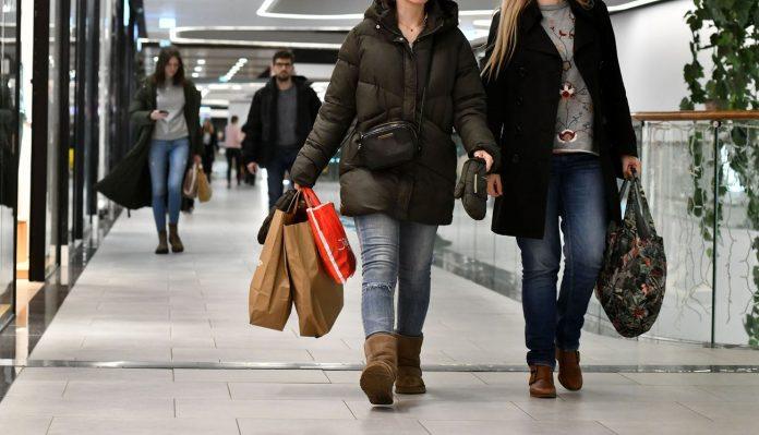 propao-modni-lider!-lanac-jeftine-odece-zatvara-vise-od-2.200-prodavnica:-poslovali-i-na-balkanu