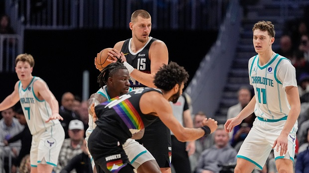 Јокићу-недостајао-скок-за-трипл-дабл,-Денвер-савладао-Шарлот