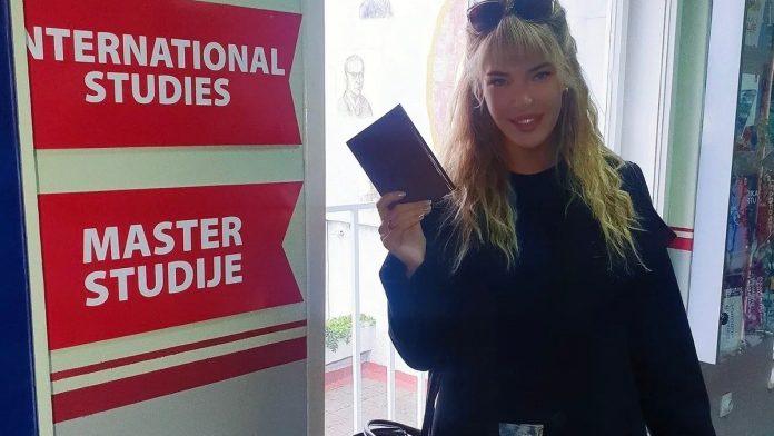 slika-se-u-skupstini-srbije,-sada-upisala-master-diplomatije-cerka-nase-pevacice-puca-od-ponosa:-“od-velike-majke,-velika-je-i-cerka”