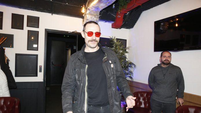 razvod-se-desio-u-tisini-nikola-duricko-je-pre-braka-sa-suprugom-ljiljanom-bio-pet-godina-sa-ovom-zenom:-nikada-u-javnosti-o-njoj-nije-pricao