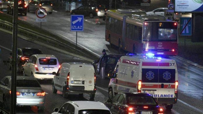 decak-(14)-izboden-na-vozdovcu:-tesko-povreden-prebacen-na-institut-za-majku-i-dete