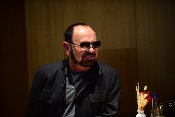 njih-dvoje-ne-treba-vise-da-pevaju,-grozno-zvuce!-mile-kitic-osuo-po-kolegama,-progovorio-o-povlacenju-sa-scene!-(video)