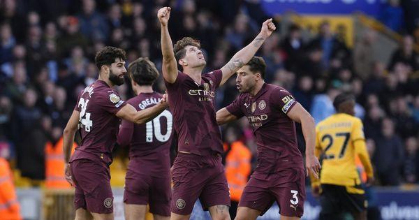 bizarna-nezgoda:-fudbaler-sitija-se-povredio-dok-je-ukrasavao-jelku!