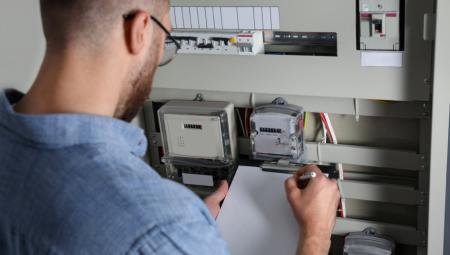 koristili-su-ovu-olaksicu-drzave-–-za-180.000-domacinstava-nizi-racuni-za-struju