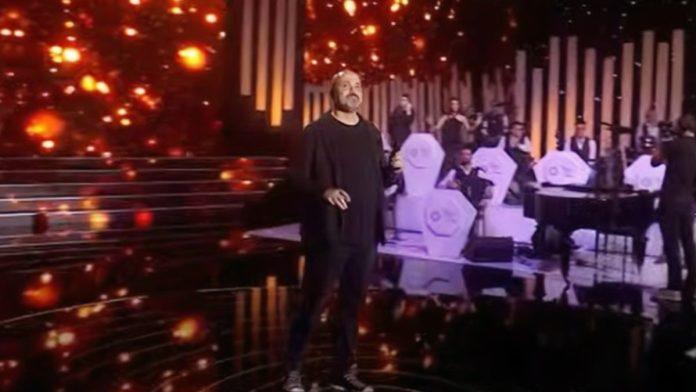 nasem-pevacu-se-borili-za-zivot,-sluh-mu-trajno-ostecen-od-detinjstva-cita-sa-usana,-a-glasom-nikoga-ne-ostavlja-ravnodusnim:-“sudbina-je-tako-htela”