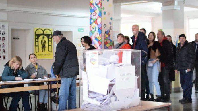 sutra-se-ponavlja-glasanje-na-birackom-mestu-broj-sedam-u-secnju