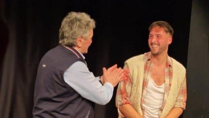 glumac-dao-obecanje:-aleksandar-kojic-dobio-nagradu-za-monodramu-radosa-bajica-(foto)