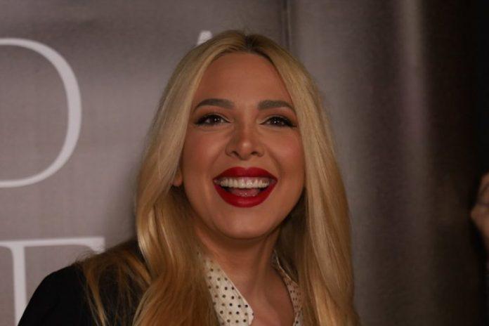 milica-todorovic-prvi-put-u-javnosti-prosetala-stomak!-pevacica-broji-sitno,-on-se-ne-odvaja-od-nje!