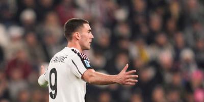 vlahovic-na-stakama:-prva-slika-srpskog-golgetera-posle-operacije-(foto)