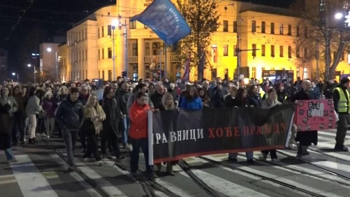 studenti-u-blokadi-pravnog-i-poljoprivrednog-setnjom-obelezili-godinu-dana-od-blokada-(foto)