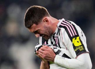 Vlahović na štakama! Pojavila se prva fotka srpskog golgetera posle operacije /FOTO/ vlahovic-na-stakama!-pojavila-se-prva-fotka-srpskog-golgetera-posle-operacije-/foto/