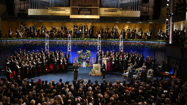 Свечано-уручење-Нобелових-награда-–-високе-званице,-мени-у-тајности-до-почетка-банкета