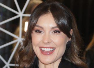 Dragana Mićalović U NIKAD KRAĆOJ SUKNJI, SVI GLEDAJU U NOGE ZA DESETKU: Ovako je glumica prošetala gradom usred dana, nema ko se nije okrenuo za njom (Video) dragana-micalovic-u-nikad-kracoj-suknji,-svi-gledaju-u-noge-za-desetku:-ovako-je-glumica-prosetala-gradom-usred-dana,-nema-ko-se-nije-okrenuo-za-njom-(video)