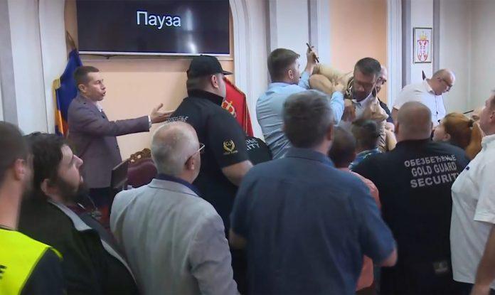 postizborna-kriza-trese-zajecar:-grad-je-pred-kolapsom,-ne-isplacuju-se-plate,-a-sad-im-preti-gasenje-struje-i-grejanja