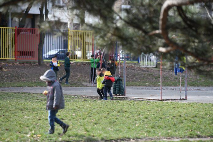 pao-plafon-u-skoli-u-subotici,-povreden-pedagog