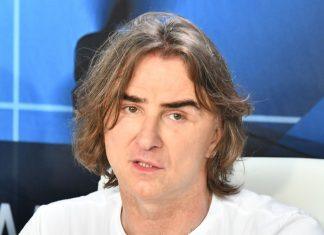 NAKON OTKAZA ŽELJKO MITROVIĆ POVUKAO JOŠ JEDAN POTEZ Njemu uručio dve koverte, pa saopštio: “Raspustiću i komisiju” nakon-otkaza-zeljko-mitrovic-povukao-jos-jedan-potez-njemu-urucio-dve-koverte,-pa-saopstio:-“raspusticu-i-komisiju”