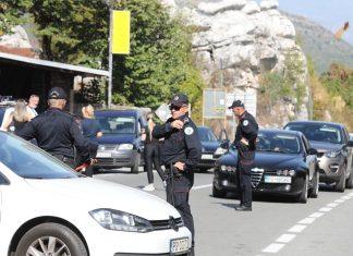 TEŠKA SAOBRAĆAJKA NA PUTU NIKŠIĆ – PODGORICA Ima mrtvih i povređenih teska-saobracajka-na-putu-niksic-–-podgorica-ima-mrtvih-i-povredenih