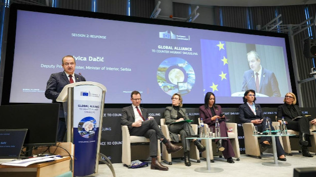 Дачић:-Потребна-заједничка-платформа-за-спречавање-ширења-илегалних-миграција Дачић:-Потребна-заједничка-платформа-за-спречавање-ширења-илегалних-миграција
