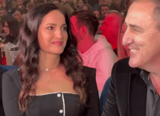 SUPRUGA SERGEJA ĆETKOVIĆA POTPUNO UKRALA ŠOU! Niko nije imao predstavu da će se ona pojaviti na koncertu! (VIDEO) supruga-sergeja-cetkovica-potpuno-ukrala-sou!-niko-nije-imao-predstavu-da-ce-se-ona-pojaviti-na-koncertu!-(video)