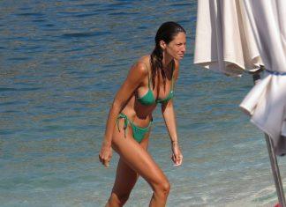 KAD SE ONA SKINE, MUŠKARCIMA PADNU VILICE Danijela Dimitrovska u 38. godini nema trunku sala, a evo i kako: Jutro započinje uvek sa istim napitkom kad-se-ona-skine,-muskarcima-padnu-vilice-danijela-dimitrovska-u-38.-godini-nema-trunku-sala,-a-evo-i-kako:-jutro-zapocinje-uvek-sa-istim-napitkom