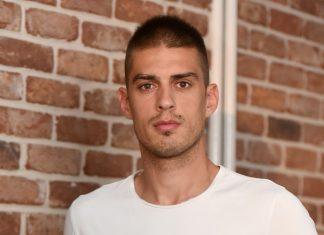 “PONUDILI SMO SU DOBRU SUMU NOVCA DA TO URADI” Vujadin Savić je o ovom blamu samo jednom pričao: “Mirka je imala predstavu, nije imala pojma šta smo uradili” “ponudili-smo-su-dobru-sumu-novca-da-to-uradi”-vujadin-savic-je-o-ovom-blamu-samo-jednom-pricao:-“mirka-je-imala-predstavu,-nije-imala-pojma-sta-smo-uradili”