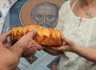 DA VAM SE ZAVRTI U GLAVI OD BROJKI: Evo koliko košta slavska trpeza ove godine da-vam-se-zavrti-u-glavi-od-brojki:-evo-koliko-kosta-slavska-trpeza-ove-godine