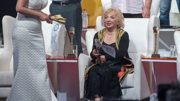 ona-je-nasa-najstarija-pevacica-dobrila-ima-97-godina-i-tvrdi-da-redovno-izlazi-u-kazino:-“to-je-moja-terapija-i-uzbudenje”