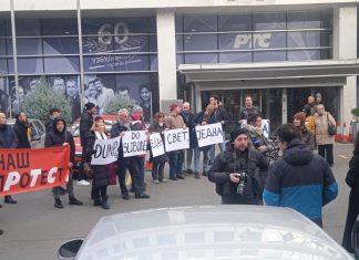 DUNP-aj do slobode“: Glumci ispred RTS-a podržali studente i pozvali sve 21. decembra u Novi Pazar dunp-aj-do-slobode“:-glumci-ispred-rts-a-podrzali-studente-i-pozvali-sve-21.-decembra-u-novi-pazar