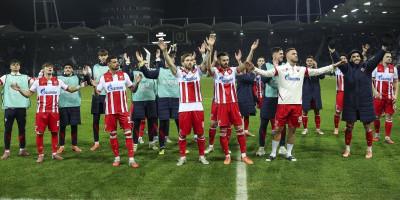 ludnica-u-gracu:-fudbaleri-zvezde-sa-navijacima-slave-pobedu-(video)