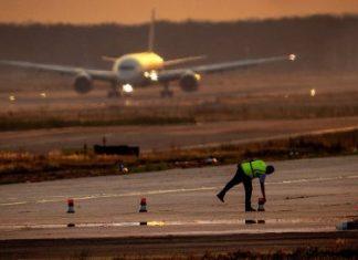 HITNO SE PRIZEMLjILI OGLASIO SE CRVENI ALARM: Avion kompanije Jet2 na letu iz Londona za Španiju preusmeren u Portugaliju hitno-se-prizemljili-oglasio-se-crveni-alarm:-avion-kompanije-jet2-na-letu-iz-londona-za-spaniju-preusmeren-u-portugaliju