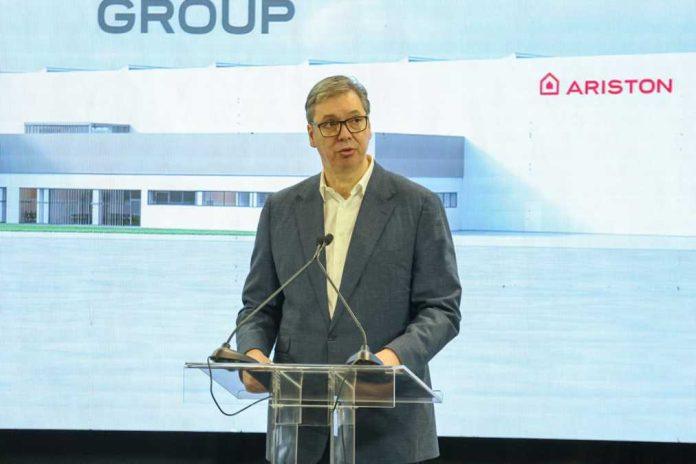 ovo-su-investicije-za-nasu-decu!-predsednik-vucic-o-znacaju-otvaranja-fabrike-“ariston”-u-nisu:-to-ce-da-donese-pristojne-plate-u-mnoge-niske-porodice