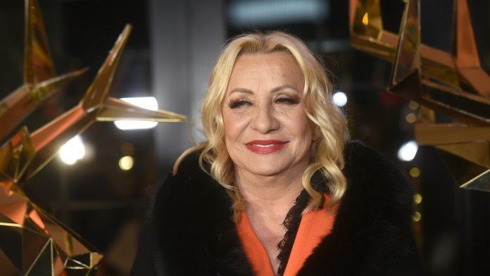 vesna-zmijanac-operisana-pevacici-ugradena-tri-stenta