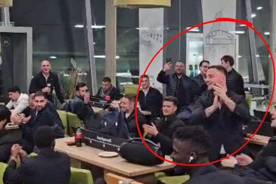 ludnica-na-aerodromu!-marko-arnautovic-u-glavnoj-ulozi:-pogledajte-festu-fudbalera-zvezde!-(video) ludnica-na-aerodromu!-marko-arnautovic-u-glavnoj-ulozi:-pogledajte-festu-fudbalera-zvezde!-(video)