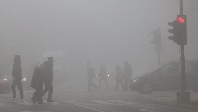 vozaci,-oprez:-magla-i-smanjena-vidljivost-na-putevima-sirom-srbije,-ovo-su-saveti-za-siguran-put