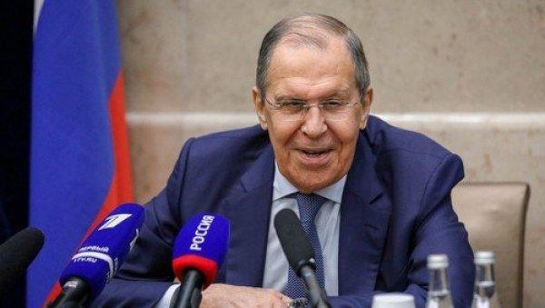 lavrov-umiruje-evropu-koja-se-trese-od-straha:-rusija-je-spremna-da-zakonski-ucvrsti-garanciju-nenapadanja-protiv-eu