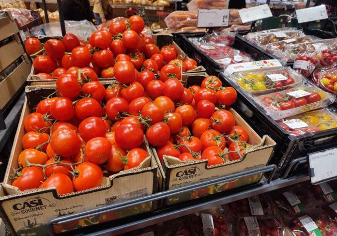 hitno-povucen-italijanski-paradajz-sa-trzista-hrvatske:-opasnost-od-trovanja-zbog-ovog-pesticida