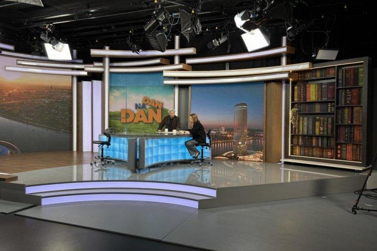 korsa-i-maric-i-na-prva-tv!-usli-smo-u-studio-popularnog-dvojca-–-evo-sta-rade-za-vreme-reklama!-(video) korsa-i-maric-i-na-prva-tv!-usli-smo-u-studio-popularnog-dvojca-–-evo-sta-rade-za-vreme-reklama!-(video)